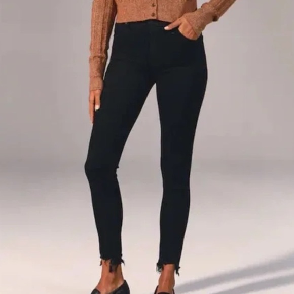 Abercrombie & Fitch Denim - Abercrombie & Fitch Wmn 25/0S Black Chewed Hem Ultra High Rise Super Skinny Jean